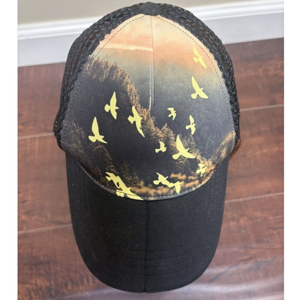 Oiselle Golden Birds Runner Trucker Hat NWOT Packable Mountain Landscape Cap
